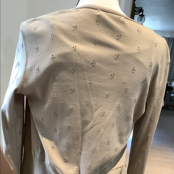 NWOT EYELET TWIN SET CARDIGAN - Picture 4 of 12